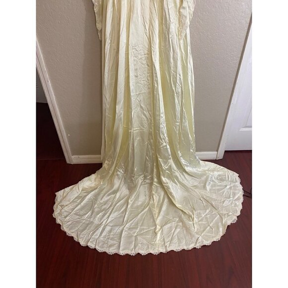 Unbranded Vintage Chapagne Embellished. Wedding Dress - Medium - Picture 7 of 17